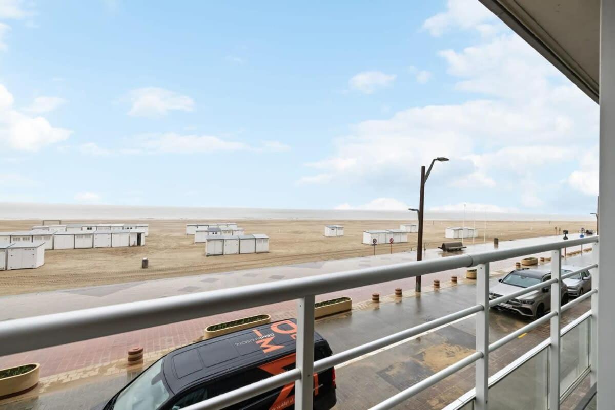 Huswell - Apartment With Frontal Sea View In Knokke Exterior foto